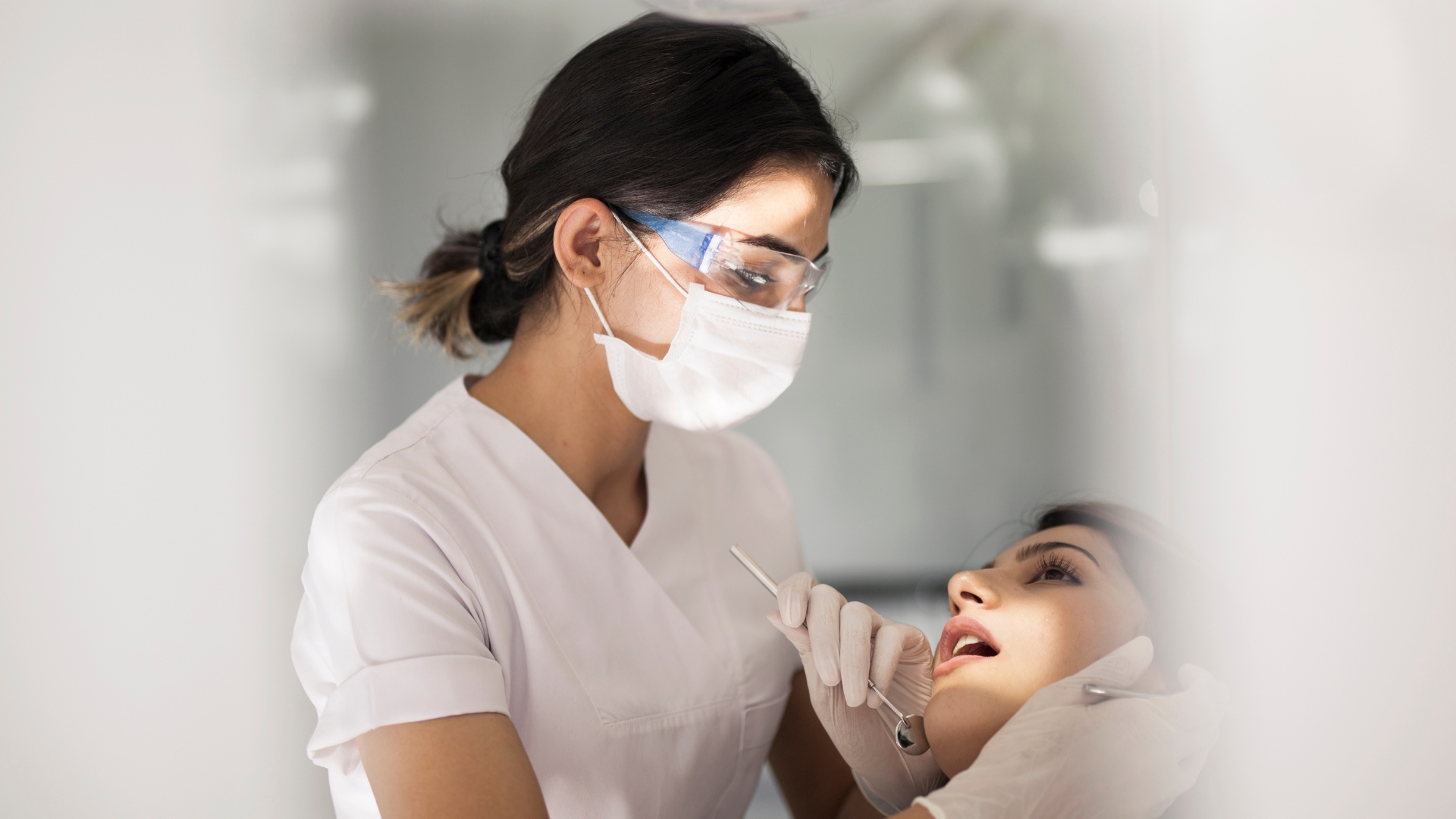 Dental Hygienist vs Dental Assistant Career ROI